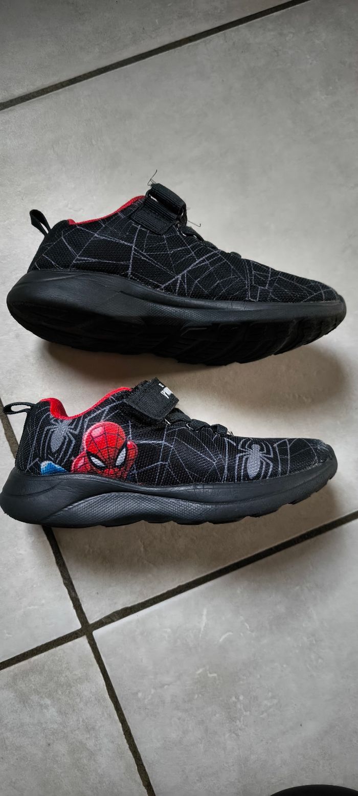 Basket spiderman - photo numéro 2