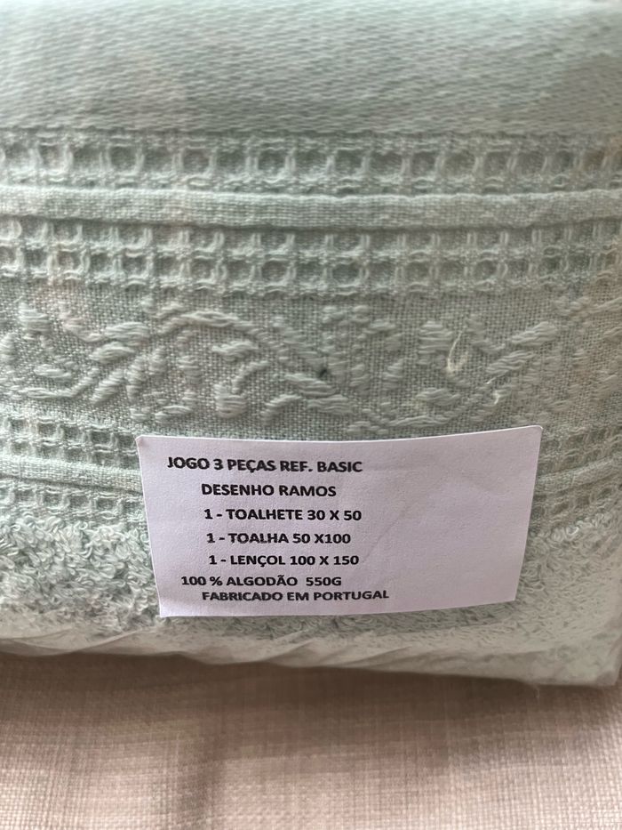 Lot de 3 serviettes de bain 100% coton 550gm neuves - photo numéro 3