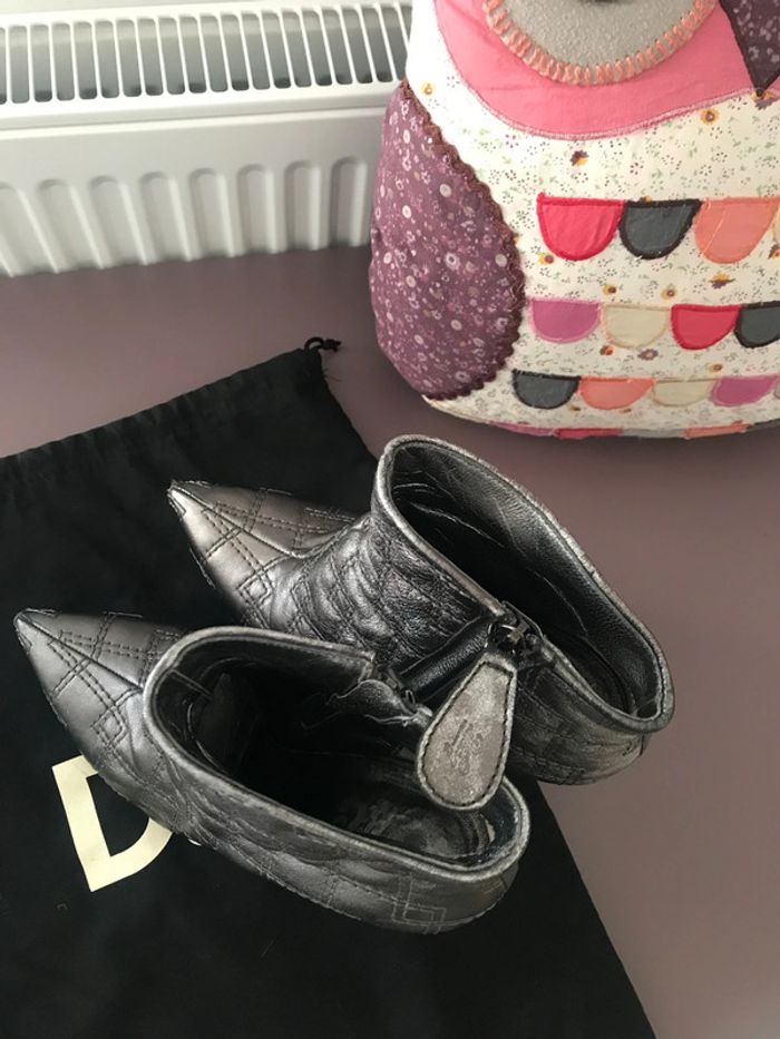 Bottines cuir D&G argentée 37 1/5 - photo numéro 8