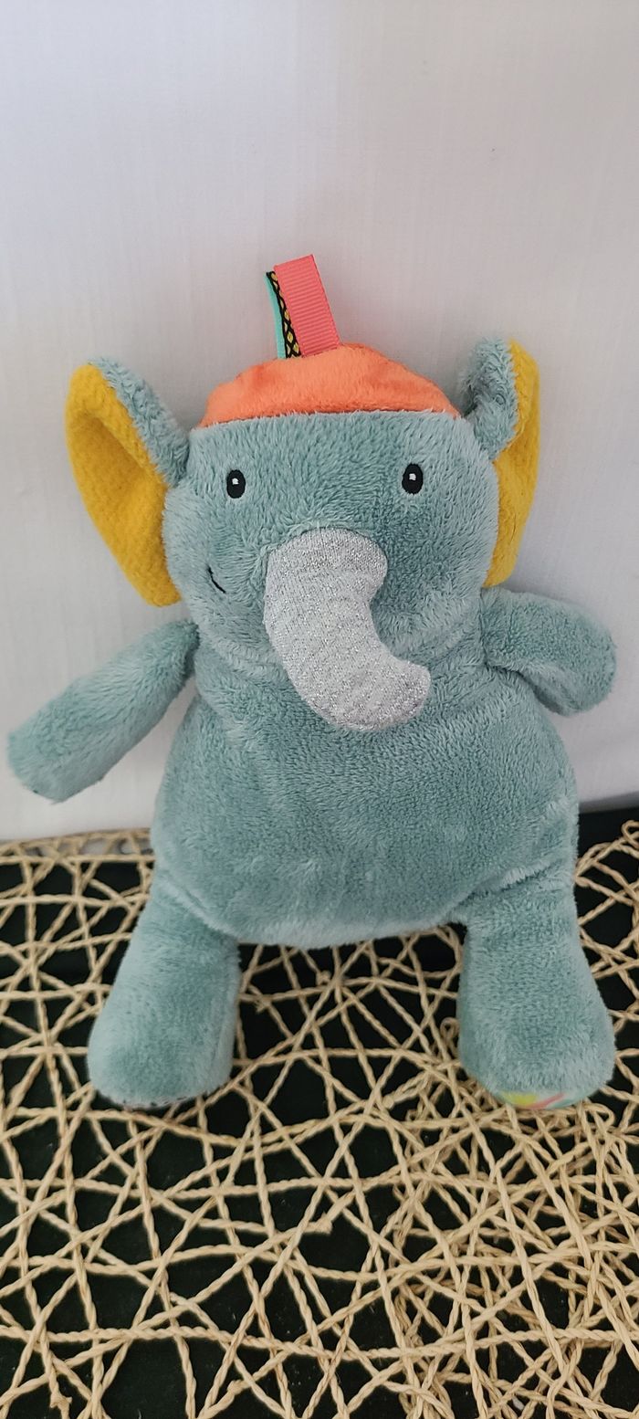 Doudou éléphant EBULOBO