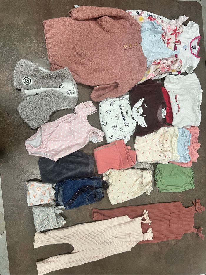 Lot vêtements fille 12 mois