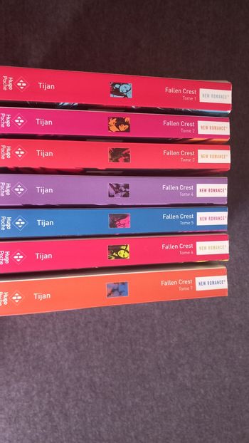 Lot de 7 tomes Fallen Crest