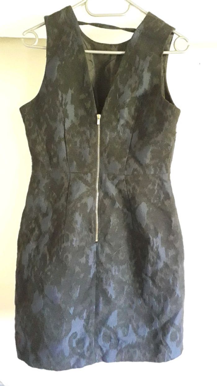 Robe noire - photo numéro 3