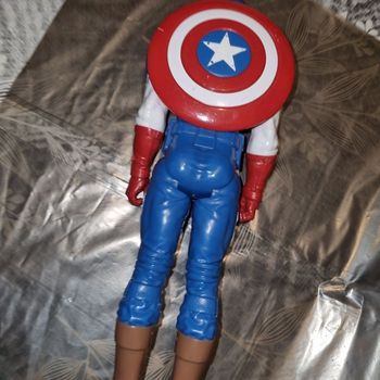 figurine Marvel CAPTAIN AMERICA  30 cm