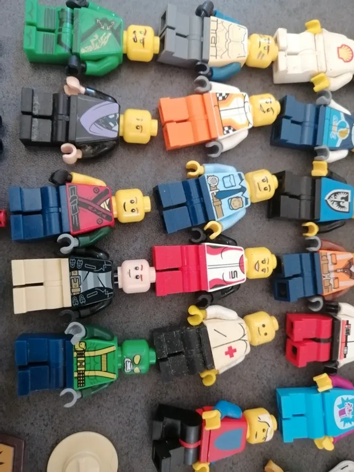 lot figurines et accessoires lego - photo numéro 3