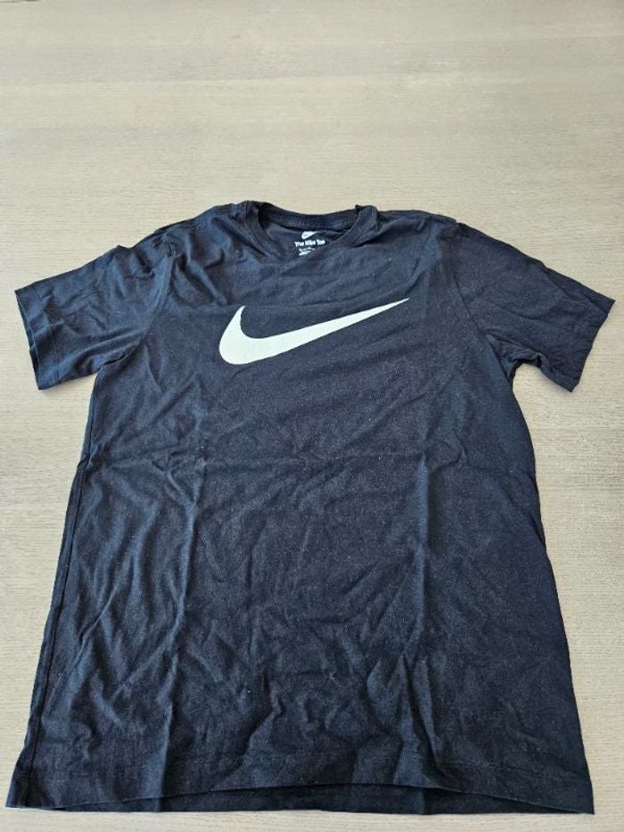 T-shirt Nike