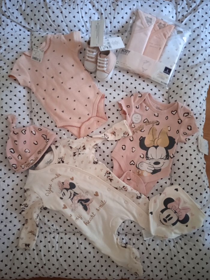 Lot bébé 3mois neuf