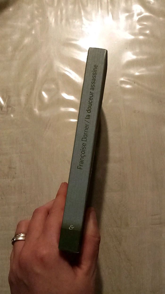 La douceur assassine - photo numéro 2