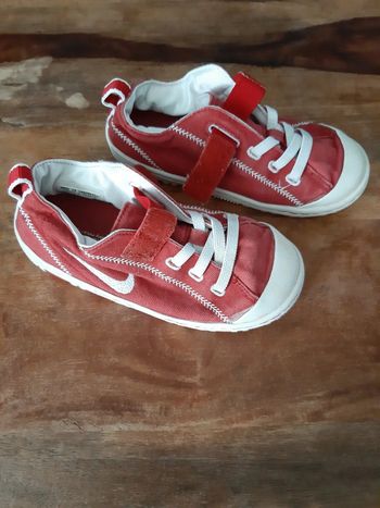 Chaussures mixtes taille 27