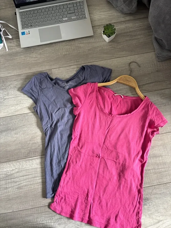 lot de deux T-shirt camaïeu.