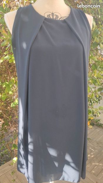 Robe doublé bleu marine et fantaisie au dos Taille 36