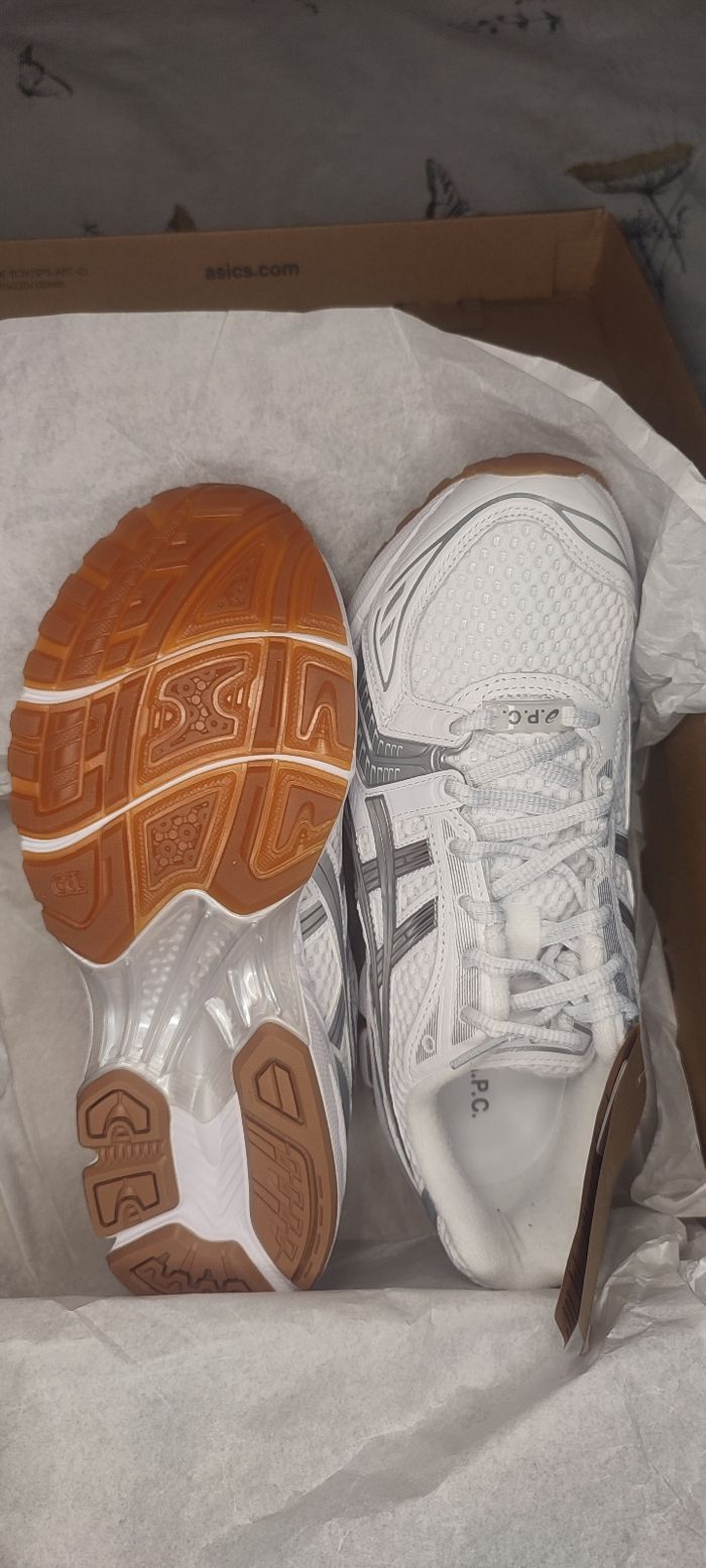 Asics A.P.C x Gel Kayano 14 - photo numéro 2