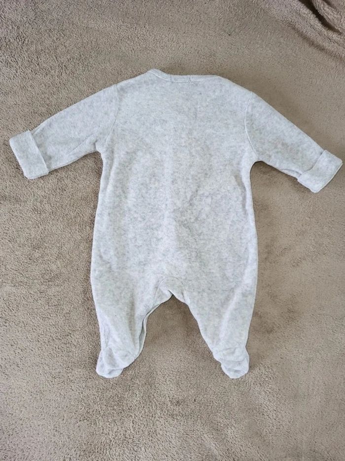 Pyjamas 1 mois - photo numéro 5