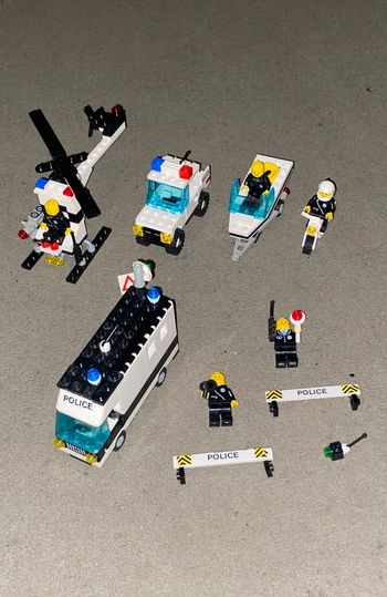 Lot X2 Lego Police 6354 + 6676