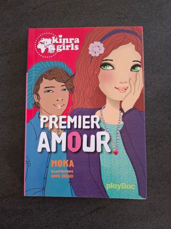 Livre Kinra Girls Premier Amour en très bon état 