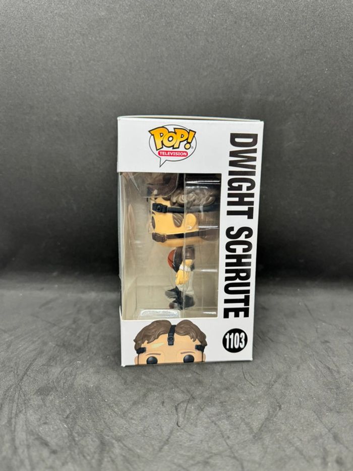 Funko pop the office Dwight schrute 1103 chalice sticker - photo numéro 5