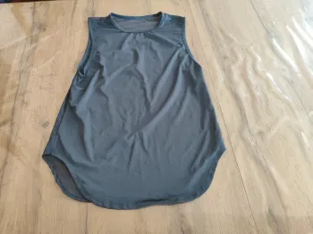 Débardeur gris T.S Femme - Polyester - Coupe ample - Très bon état