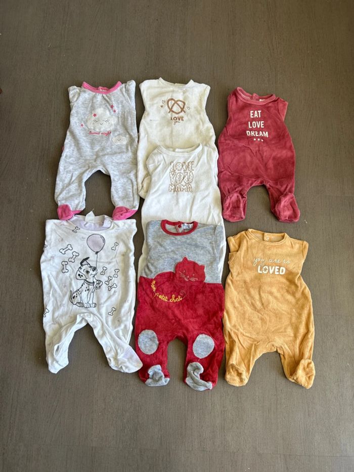 Lots de vêtements 1 mois - photo numéro 5