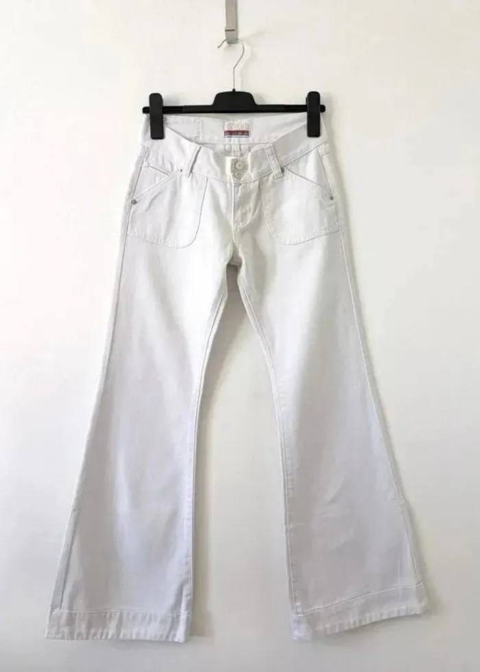 Jean évasé Vintage - Sakura - taille 8 (FR36) - photo numéro 1