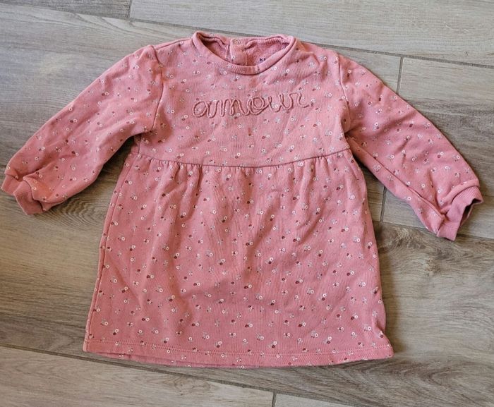 Robe molletonné fleurie taille 24 mois