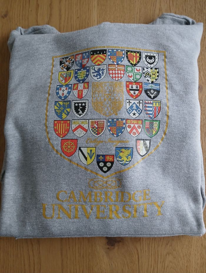 Sweat university of Cambridge
XL - photo numéro 4