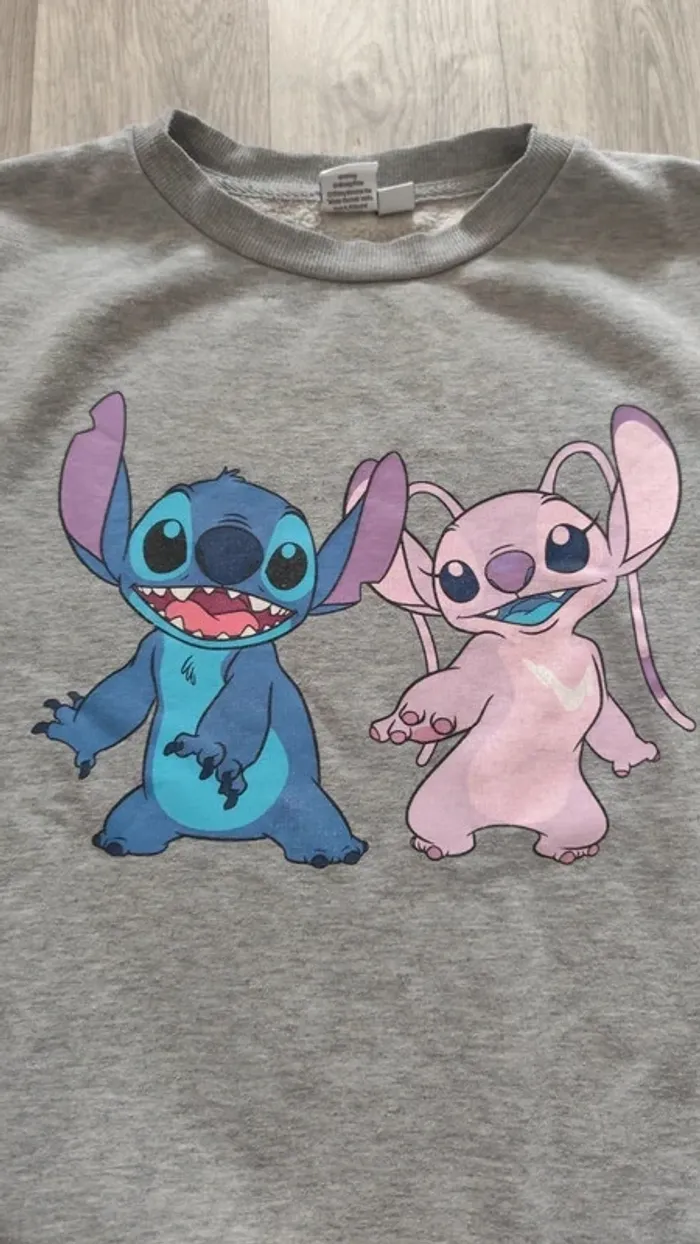 Lot vêtements Stitch - photo numéro 2