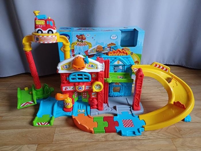 Caserne tut tut bolide