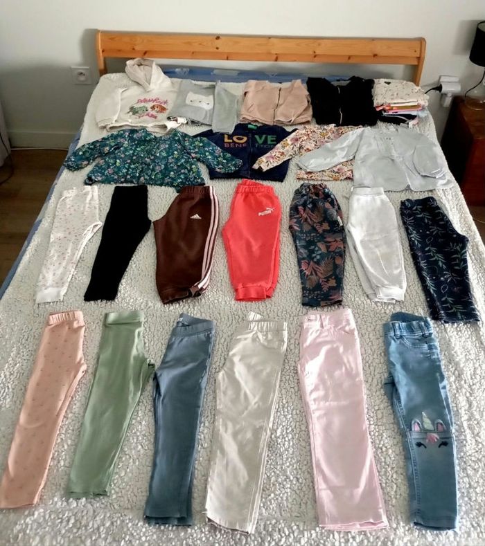 Lot 29 vêtements automne hiver fille 3 ans