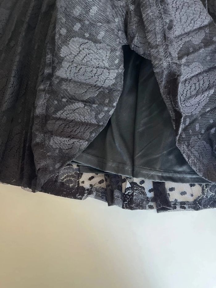 Robe noire - photo numéro 3