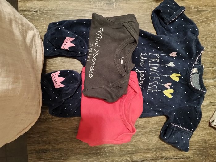 Body et pyjama - photo numéro 2