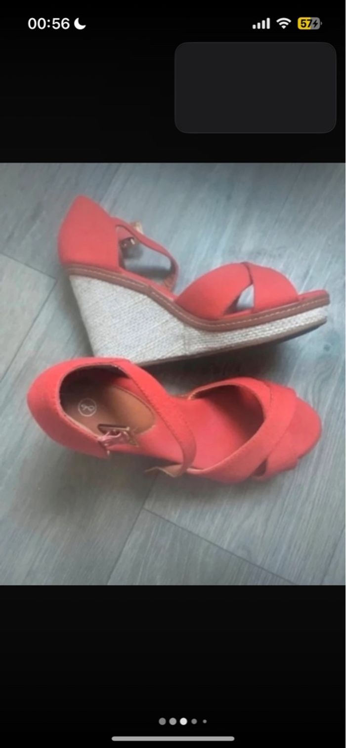 Chaussures compensées pour femme taille 36 couleur rouge - photo numéro 1