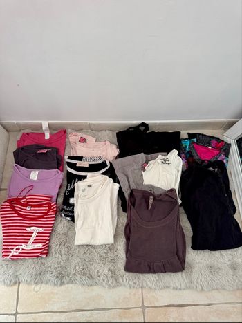 Lot vêtements fille 10 ans  – robes, t-shirts, débardeur – bon état
