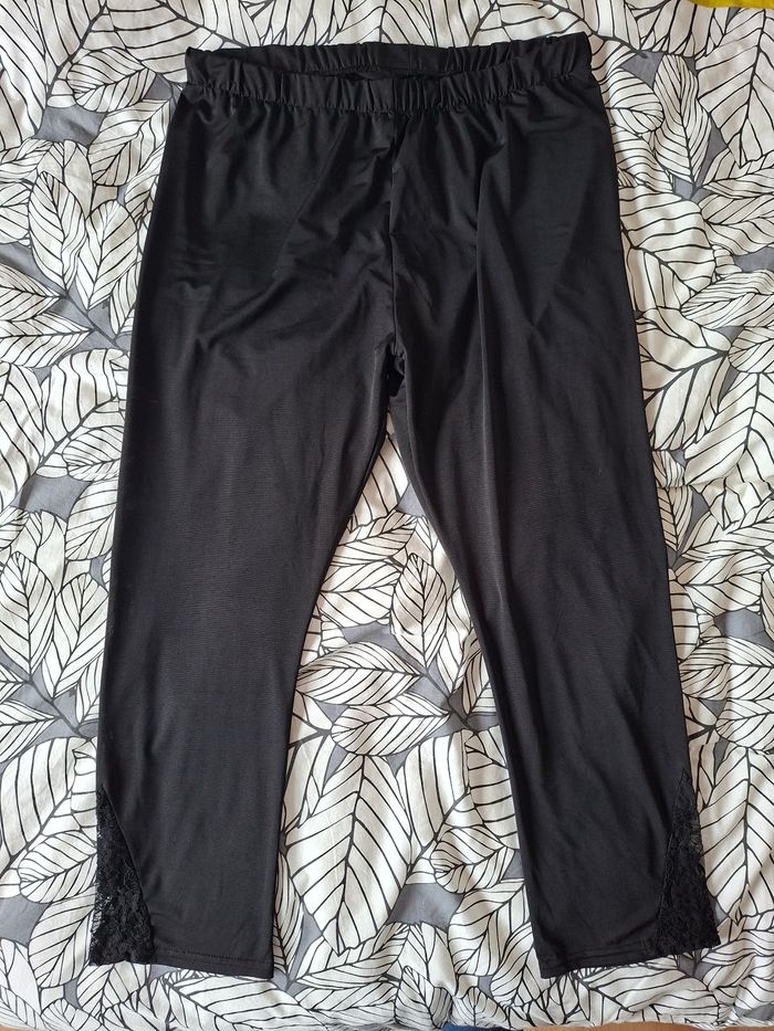 Legging noir fin avec dentelle