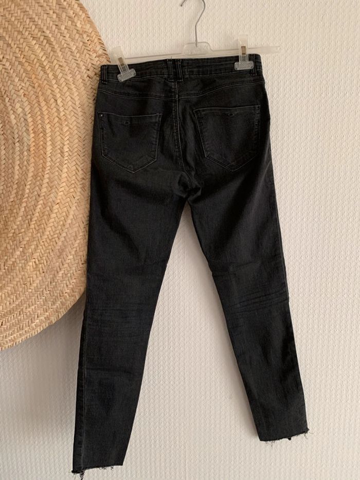 Jean noir - photo numéro 3