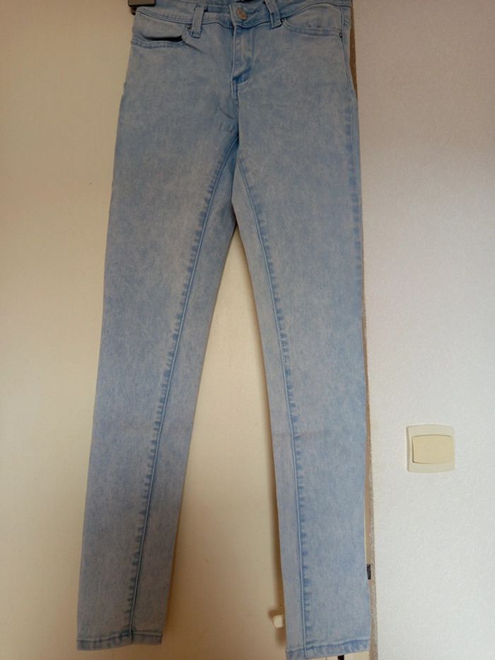 Jean bleu ciel en taille 36/S de la marque one by gemo