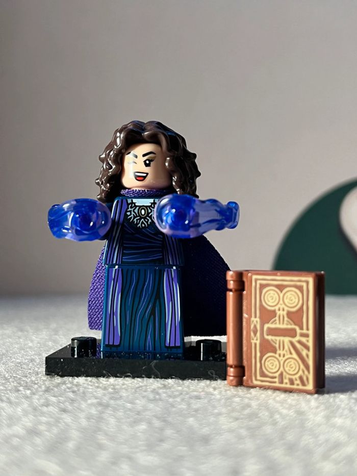 Lego Minifigures Marvel Studios série 2 - Agatha Harkness