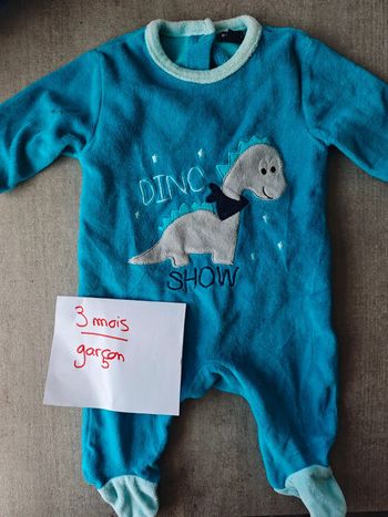 Pyjama bleu dinosaure
