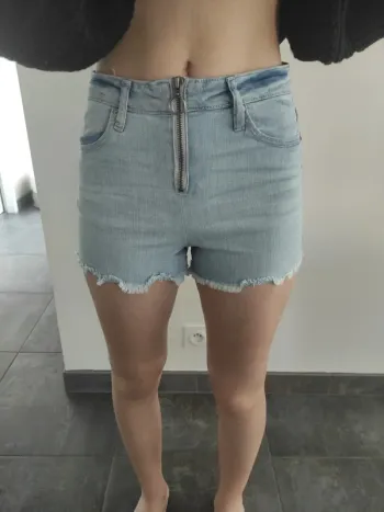 Short en jean bleu clair T 36