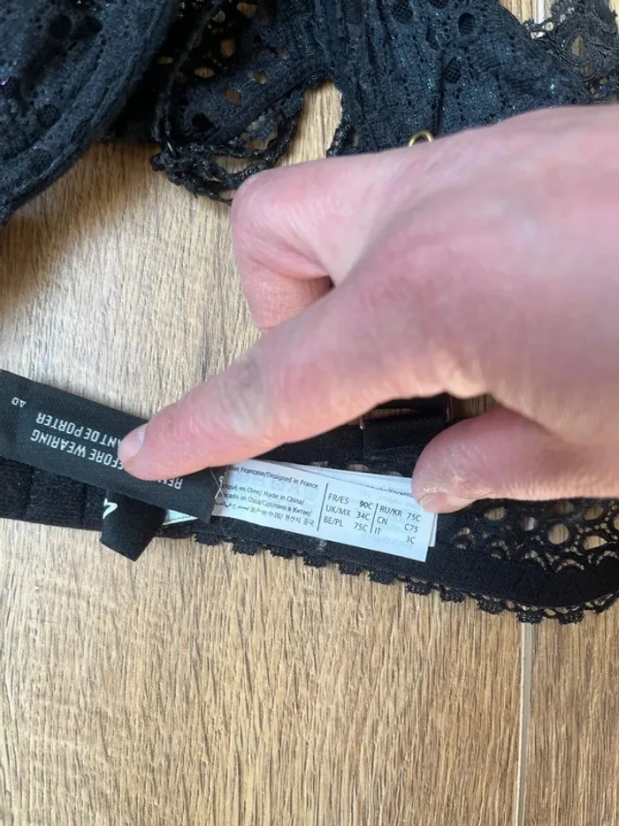 Soutien gorge - photo numéro 3
