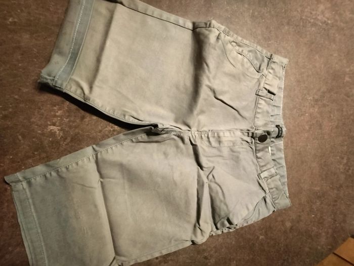 Lot de 3 bermudas en 16 ans - photo numéro 5