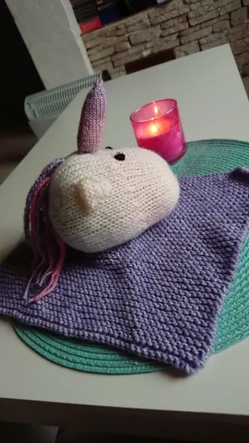 Licorne doudou plat