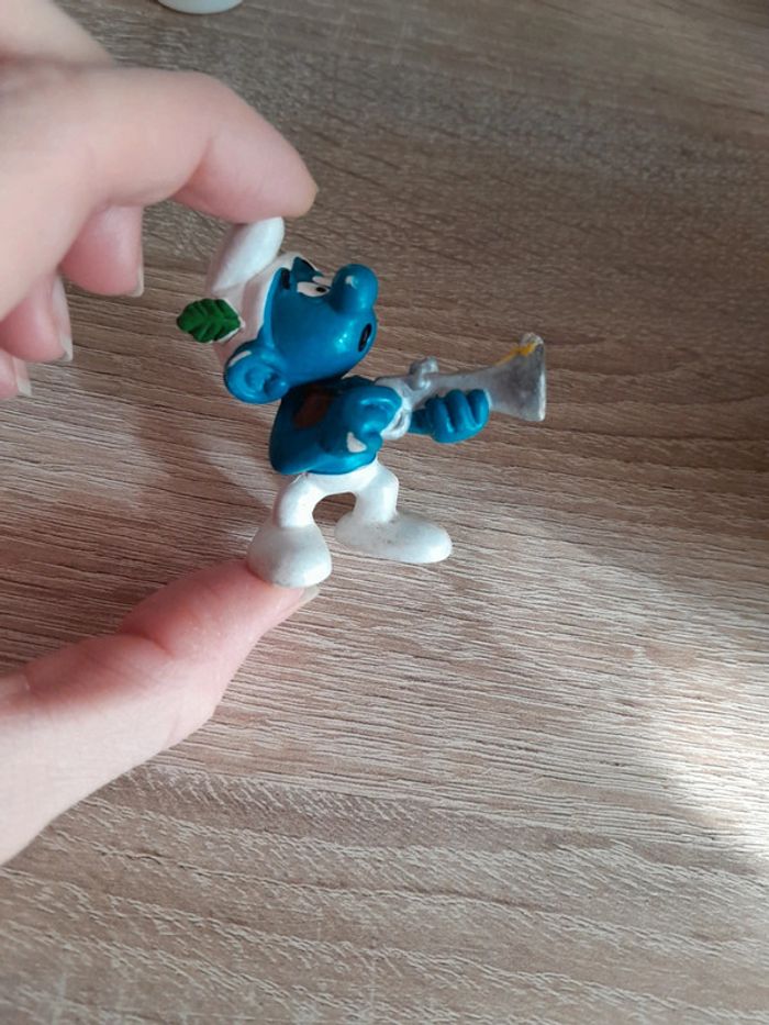 Magnifique figurine vintage stroumpf chasseur schleich