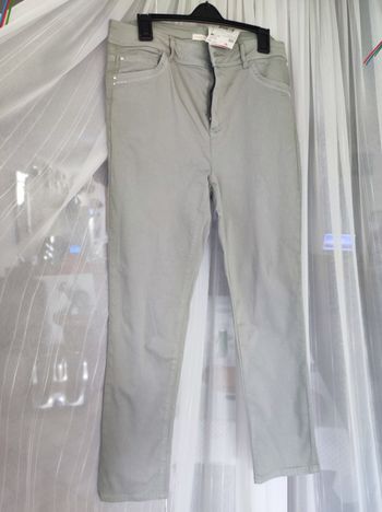 Pantalon kaki clair Taille 42  Armand Thiery Neuf