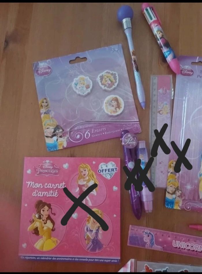 Gros lot de fournitures Disney Princess et Barbie Neuf - photo numéro 3