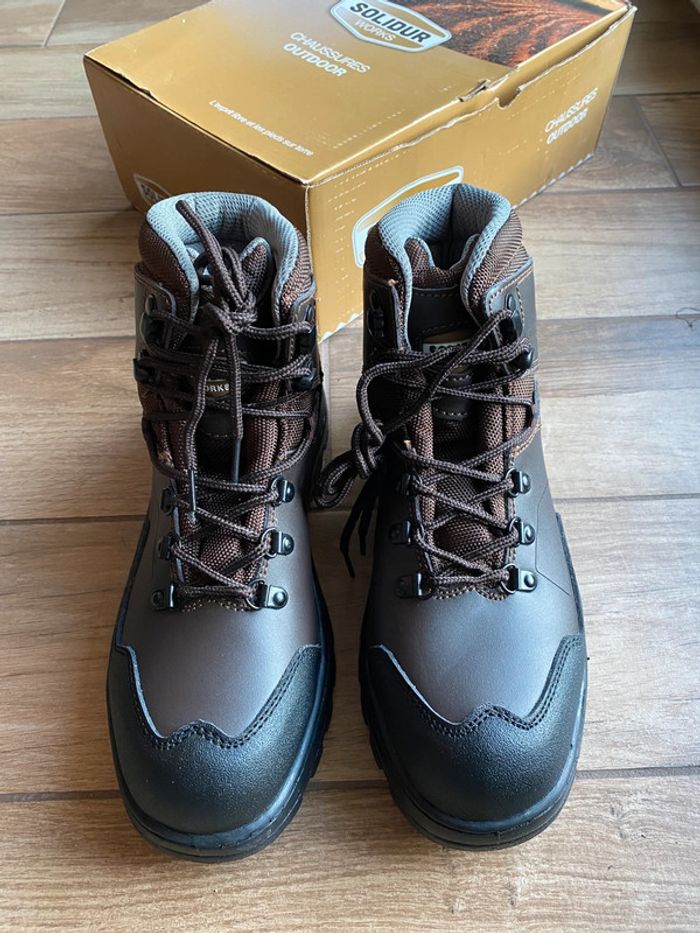 Chaussures de travail Solidur 42 - photo numéro 4