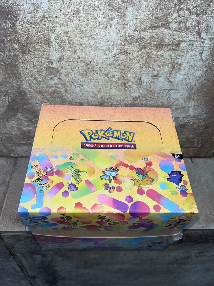 Display Pokémon mini tin 151 - photo numéro 2