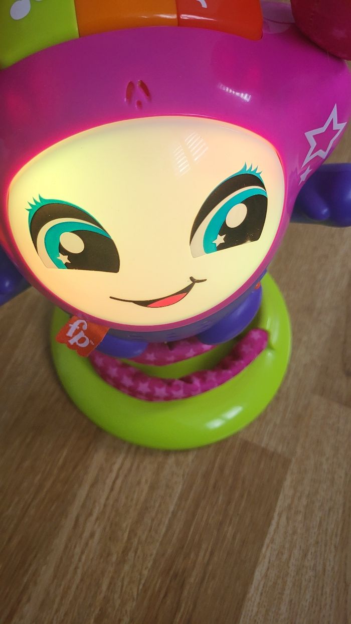 Dj le robot danseur - photo numéro 5