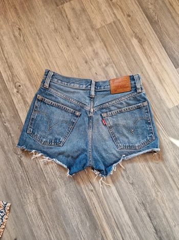 Short levi's