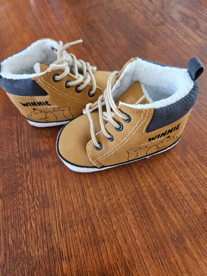Chaussure pour bébé. - photo numéro 2