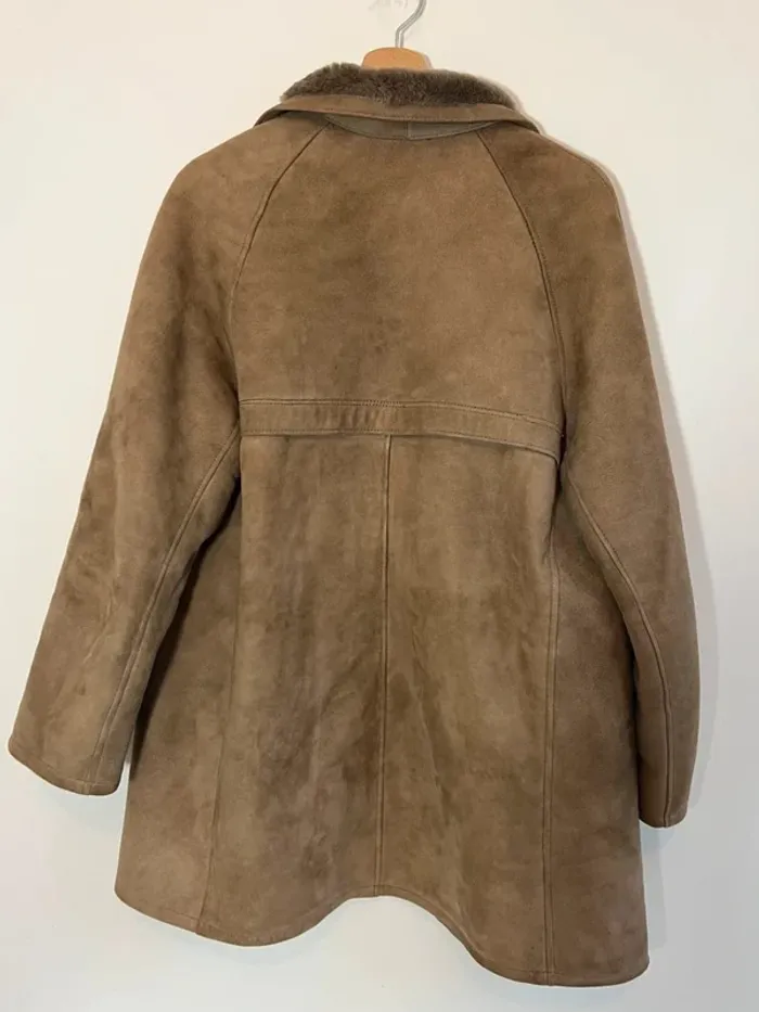 Manteau fausse peau retournée - photo numéro 7